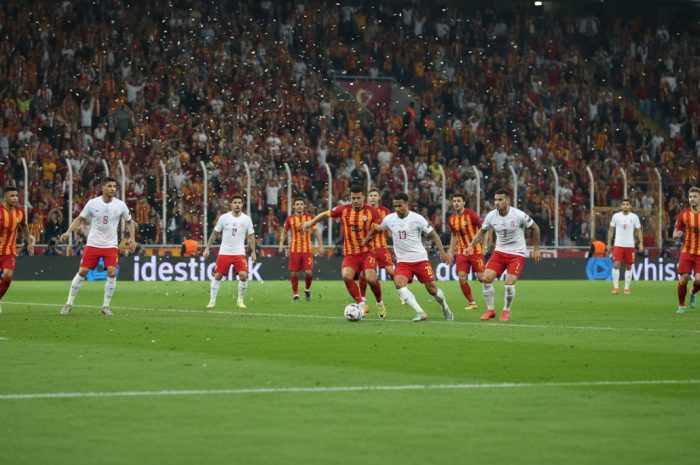 Sarı Lacivertlilerin Kıta Başarısı İçin İngiliz Rakip Sınavı