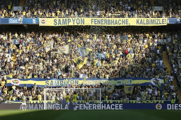 Fenerbahçe, Kadın ve Çocuk Taraftarları için Ücretsiz Bilet İmkanları Sunuyor
